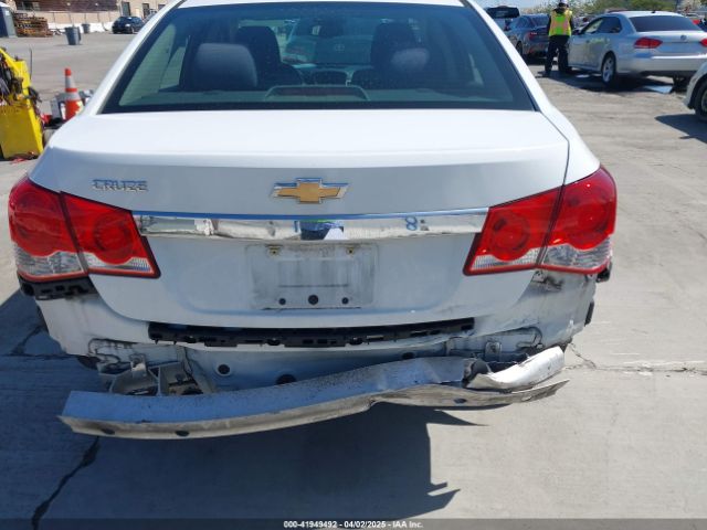 1G1PA5SH0E7126636 Chevrolet Cruze Ls Auto