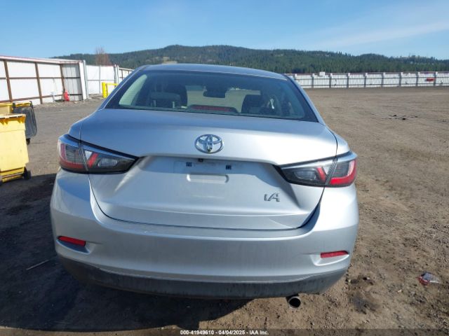 3MYDLBYV8JY328229 Toyota YARIS IA
