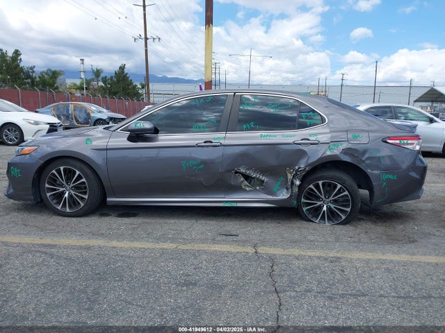 4T1B11HK1JU515810 Toyota CAMRY SE