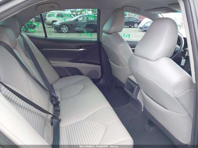4T1B11HK1JU515810 Toyota CAMRY SE