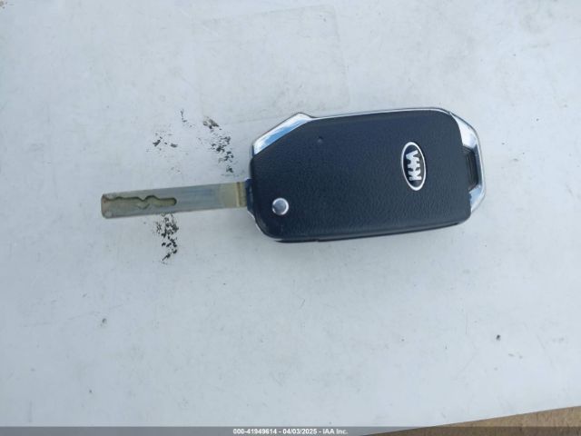 KNDCB3LC0L5371441 KIA NIRO LX