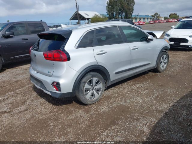KNDCB3LC0L5371441 KIA NIRO LX