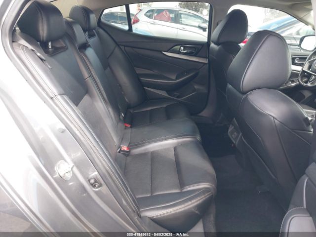 1N4AA6AP5JC373329 Nissan Maxima 3.5 Sl
