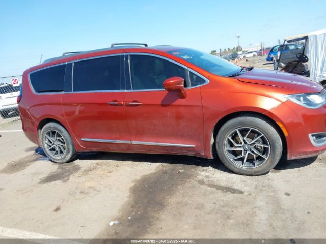 2C4RC1EG7JR158725 Chrysler Pacifica Touring L Plus
