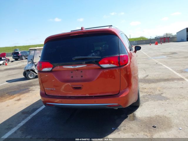 2C4RC1EG7JR158725 Chrysler Pacifica Touring L Plus