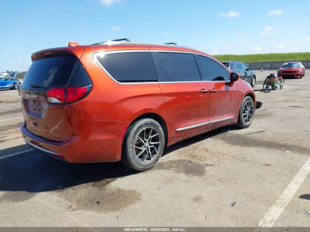 2C4RC1EG7JR158725 Chrysler Pacifica Touring L Plus