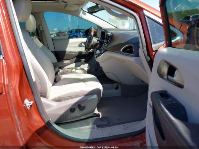 2C4RC1EG7JR158725 Chrysler Pacifica Touring L Plus