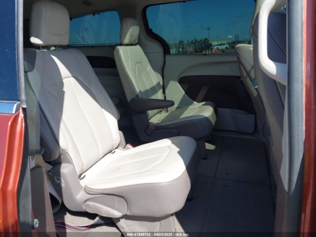 2C4RC1EG7JR158725 Chrysler Pacifica Touring L Plus