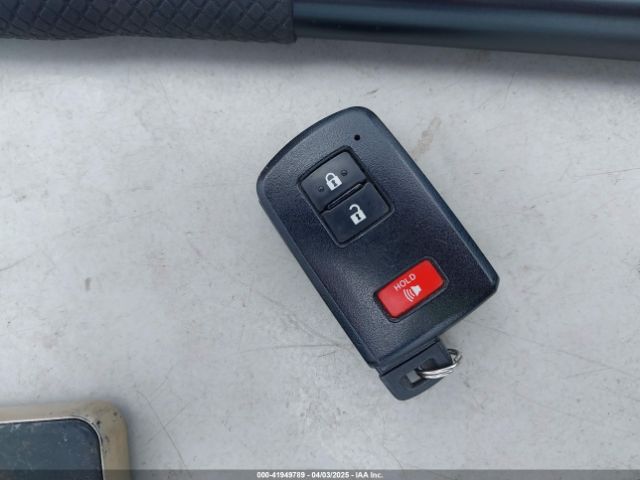 JTDKDTB37F1109905 Toyota Prius C Four/one/three/two