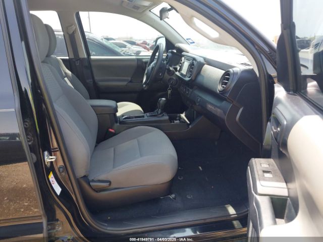 5TFAX5GN5JX126118 Toyota Tacoma Sr