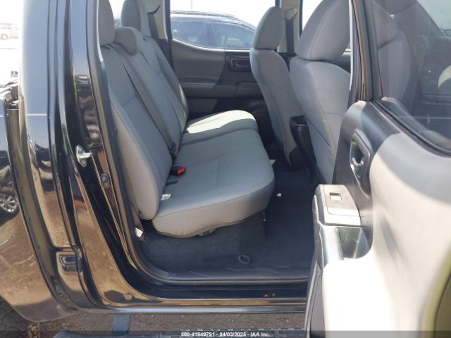 5TFAX5GN5JX126118 Toyota Tacoma Sr