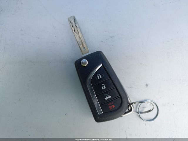 5YFEPMAE1MP215207 Toyota COROLLA LE