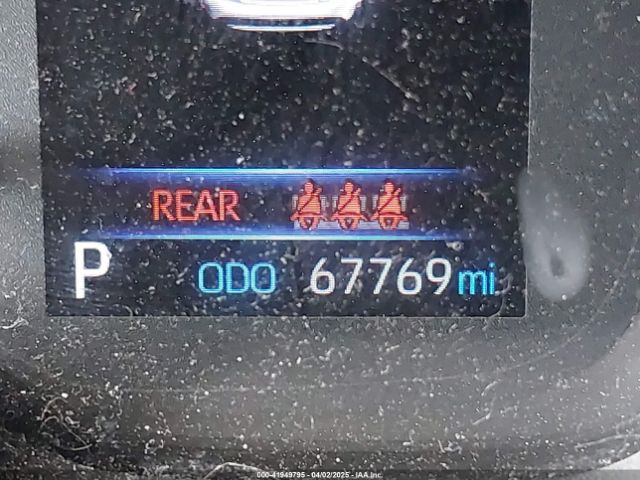 5YFEPMAE1MP215207 Toyota COROLLA LE
