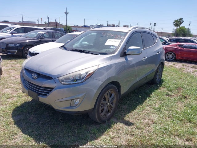 KM8JU3AG2FU043760 Hyundai TUCSON SE