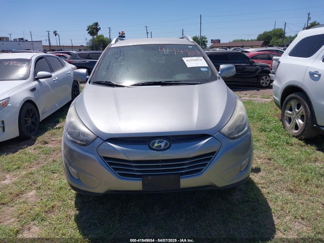 KM8JU3AG2FU043760 Hyundai TUCSON SE