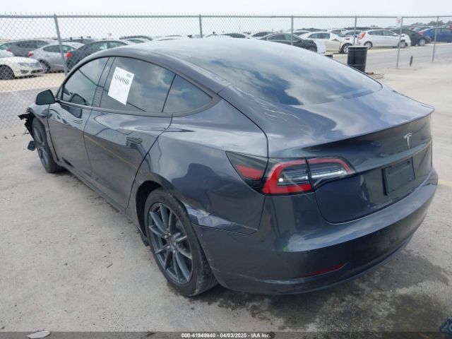 2019 TESLA MODEL 3 5YJ3E1EA7KF314853 Photo 2