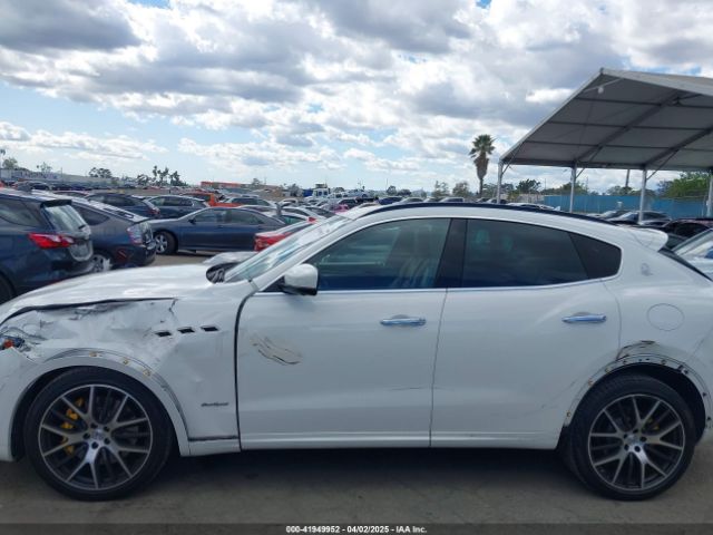 ZN661YUS1KX318915 Maserati Levante S Gransport