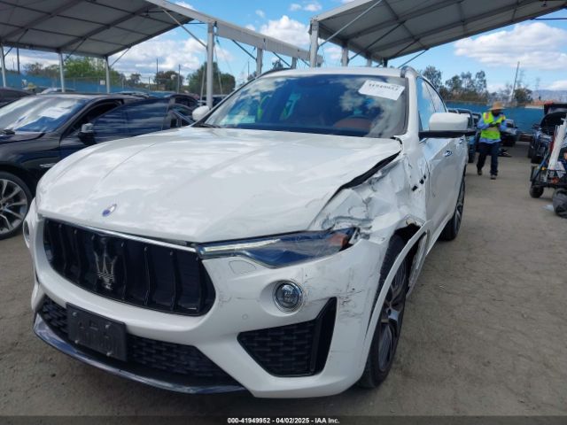 ZN661YUS1KX318915 Maserati Levante S Gransport