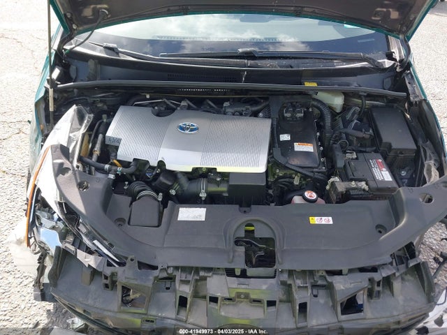 JTDKBRFU1J3586211 Toyota Prius Two