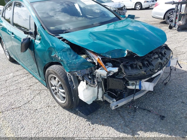 JTDKBRFU1J3586211 Toyota Prius Two