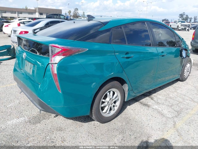 JTDKBRFU1J3586211 Toyota Prius Two