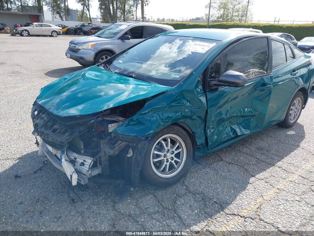 JTDKBRFU1J3586211 Toyota Prius Two