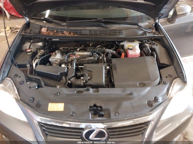 JTHKD5BH6E2189390 Lexus CT 200H