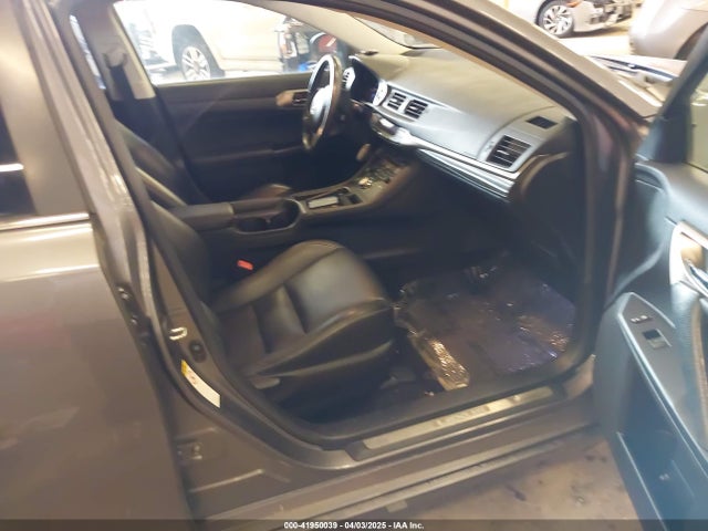 JTHKD5BH6E2189390 Lexus CT 200H