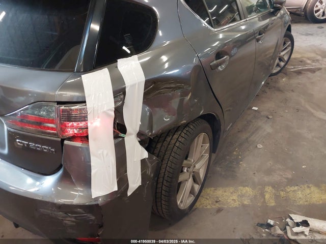 JTHKD5BH6E2189390 Lexus CT 200H