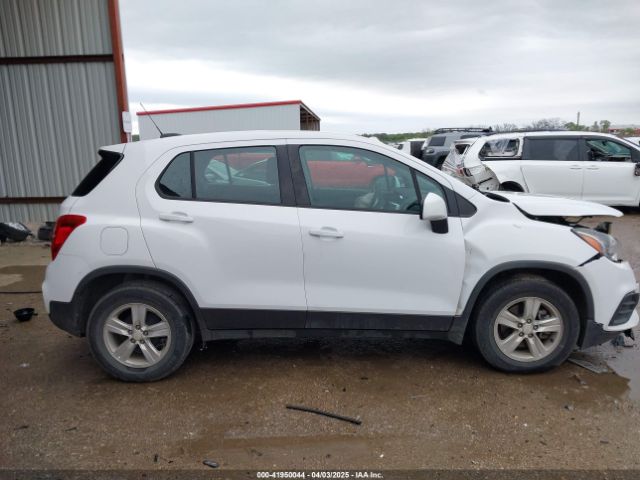 3GNCJKSB0KL388834 Chevrolet TRAX LS