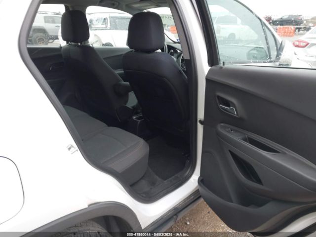 3GNCJKSB0KL388834 Chevrolet TRAX LS