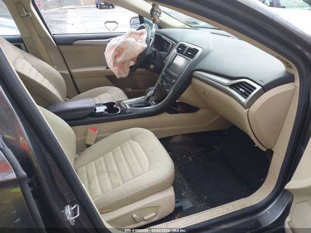 3FA6P0H73GR103615 Ford FUSION SE