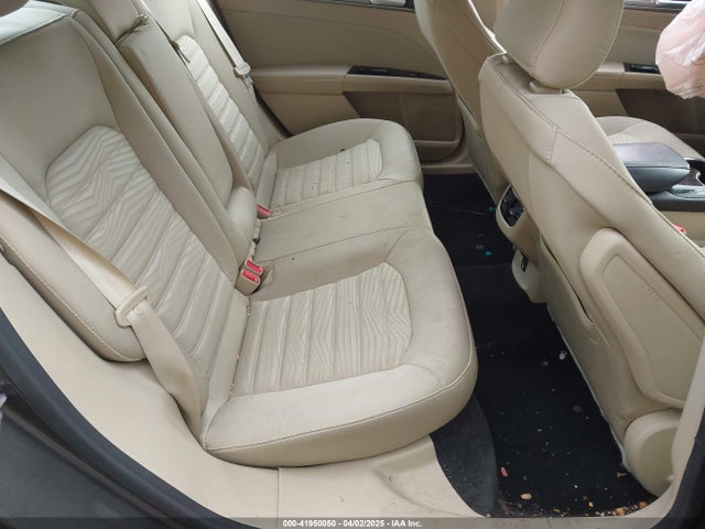 3FA6P0H73GR103615 Ford FUSION SE