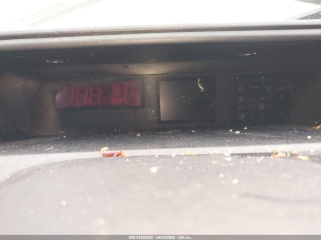 JTDKDTB32F1576858 Toyota Prius C Three