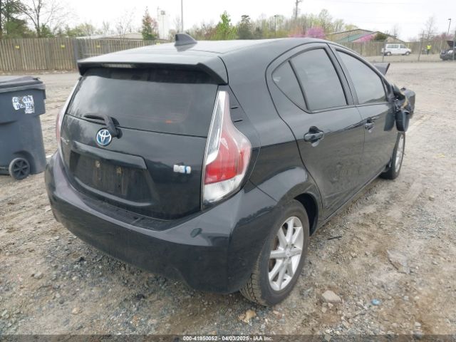 JTDKDTB32F1576858 Toyota Prius C Three