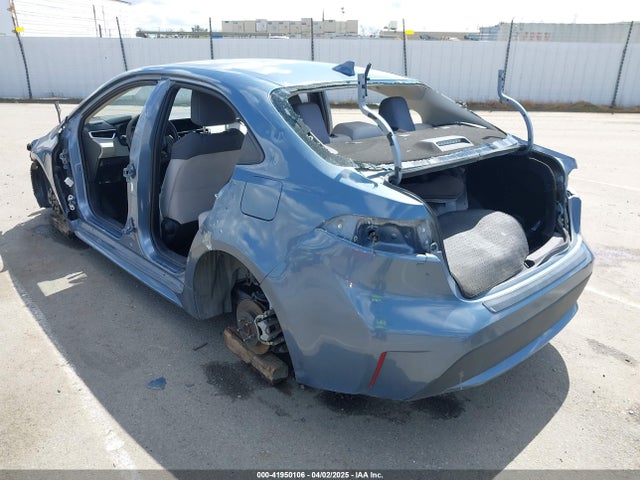 JTDEPRAE9LJ059093 Toyota COROLLA LE