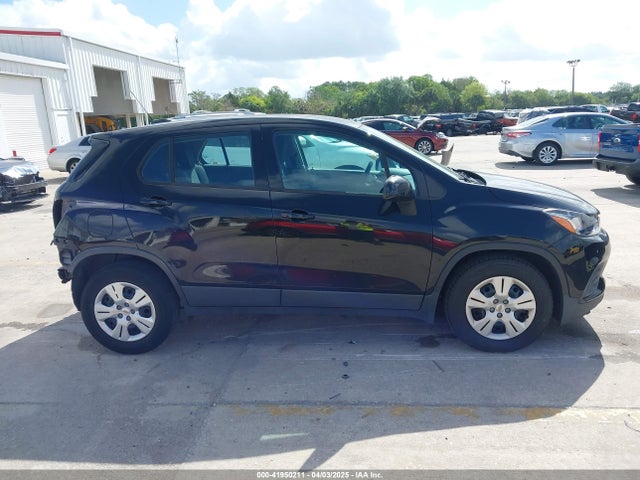 Chevrolet TRAX LS 2017 3GNCJKSB4HL169514 Image 13
