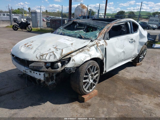 Scion 2ar-fe 2015 JTKJF5C70FJ011813 Image 2