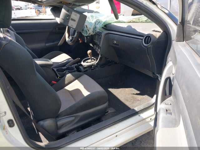 Scion 2ar-fe 2015 JTKJF5C70FJ011813 Image 5
