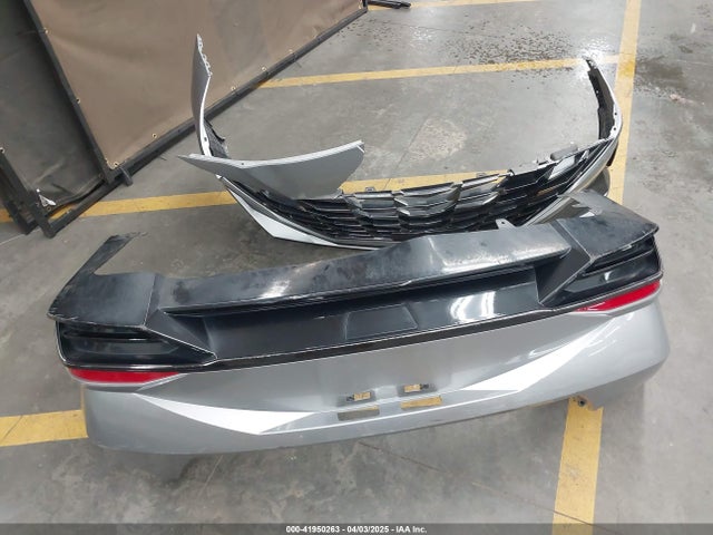 5NPLN4AG1NH057917 Hyundai ELANTRA SEL