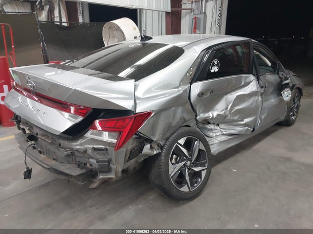 5NPLN4AG1NH057917 Hyundai ELANTRA SEL