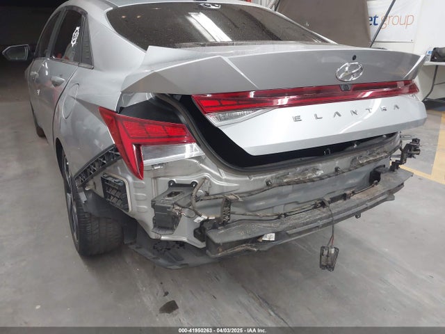 5NPLN4AG1NH057917 Hyundai ELANTRA SEL