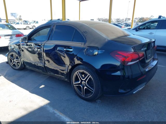 W1K3G4EB3NJ371168 Mercedes-Benz A 220