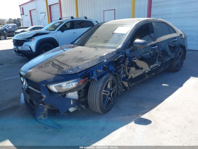 W1K3G4EB3NJ371168 Mercedes-Benz A 220