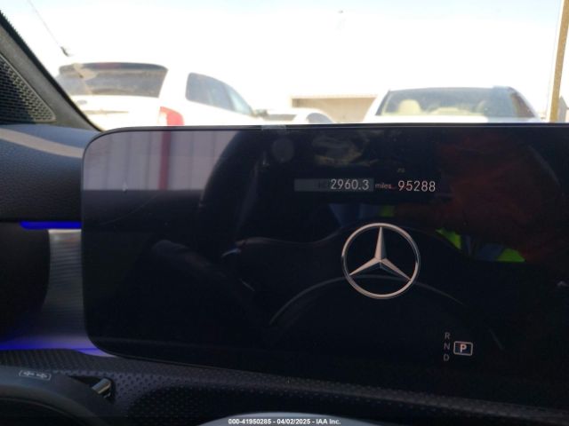W1K3G4EB3NJ371168 Mercedes-Benz A 220