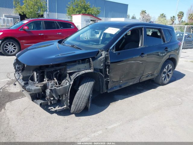 5N1AT3BA8MC766531 Nissan Rogue Sv Fwd