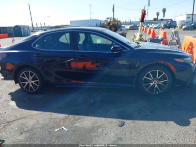 4T1T11AK2NU678485 Toyota CAMRY SE