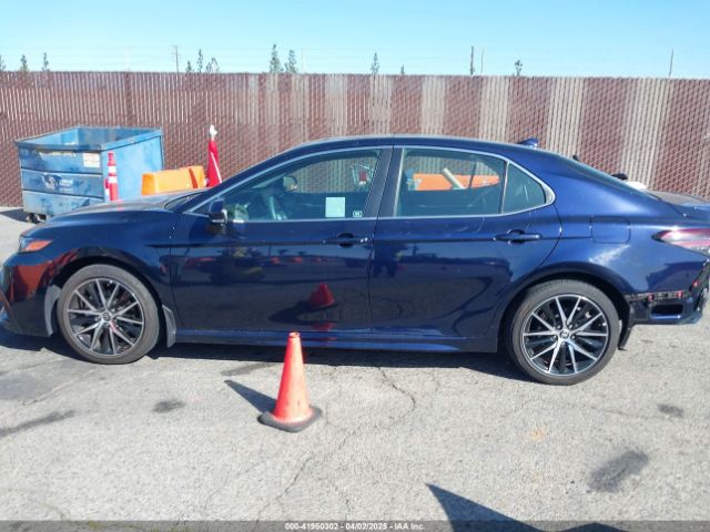 4T1T11AK2NU678485 Toyota CAMRY SE