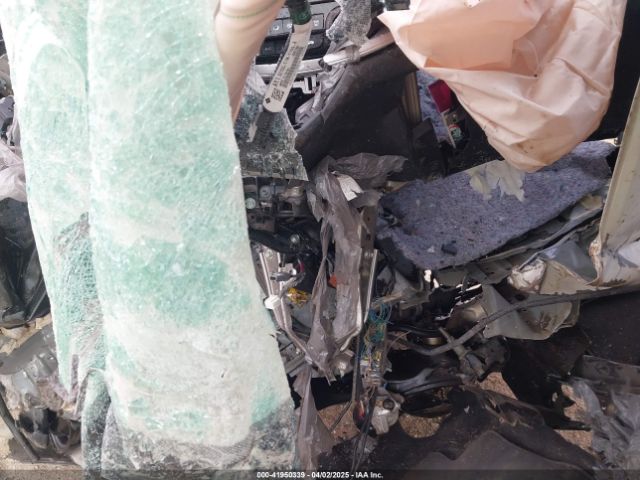 5J6RM3H3XFL023217 Honda CR-V LX