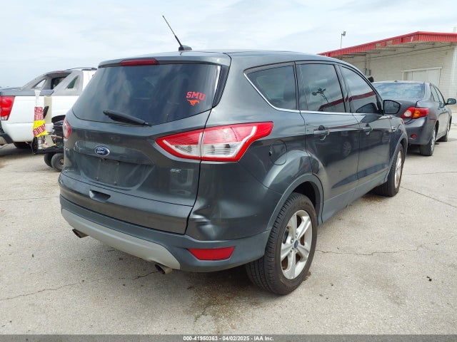 1FMCU0G7XGUB75472 Ford ESCAPE SE